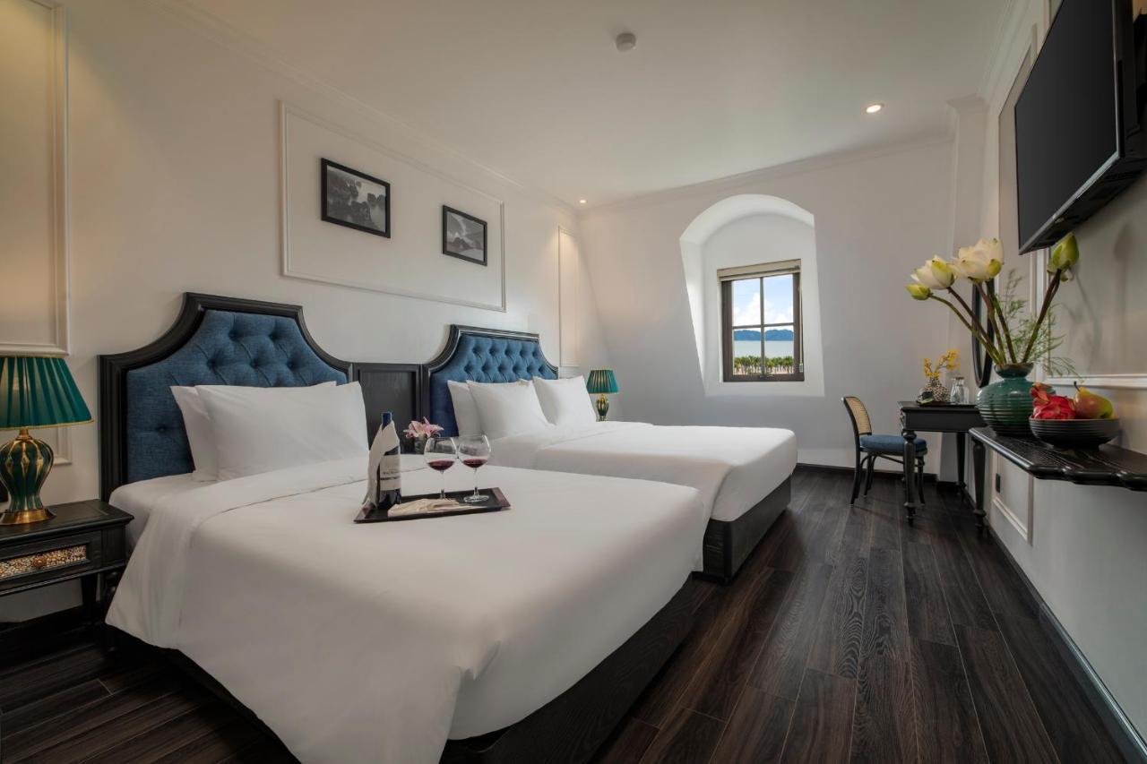 Ha Long Essence Hotel Екстер'єр фото