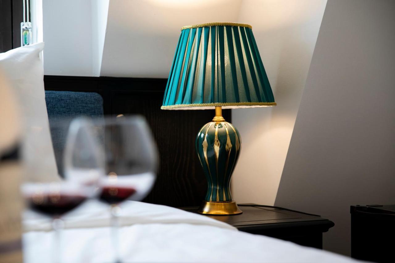 Ha Long Essence Hotel Екстер'єр фото